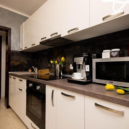 Central Apartament 3 Jászvásár Kültér fotó