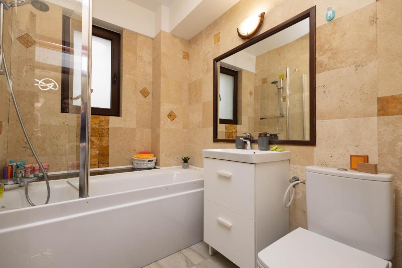 Central Apartament 3 Jászvásár Kültér fotó