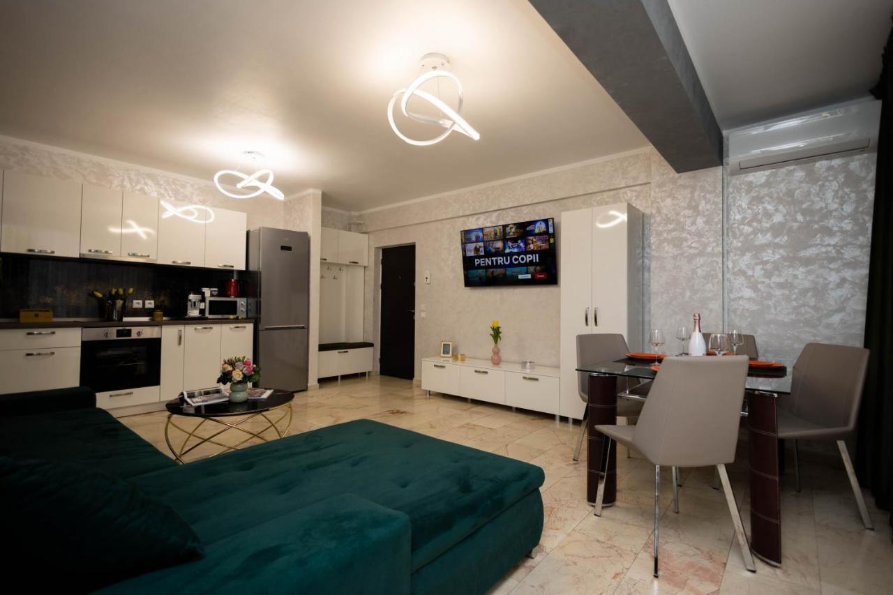 Central Apartament 3 Jászvásár Kültér fotó